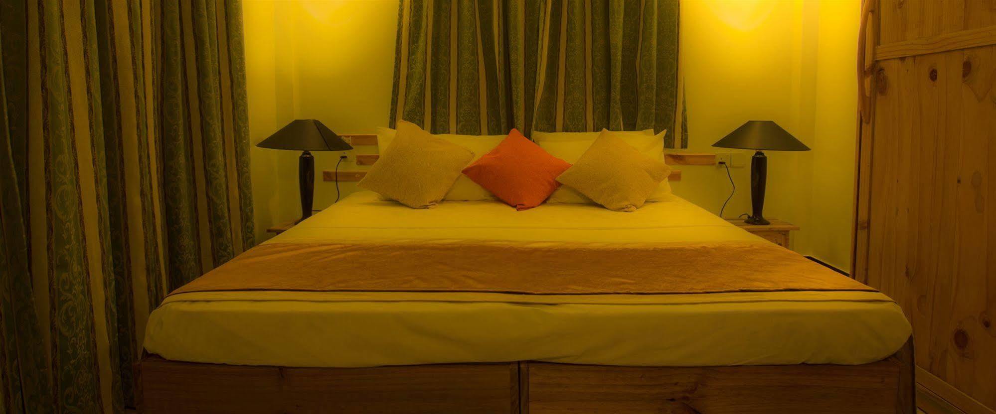Leisure Boutique Hotel Maafushi Buitenkant foto