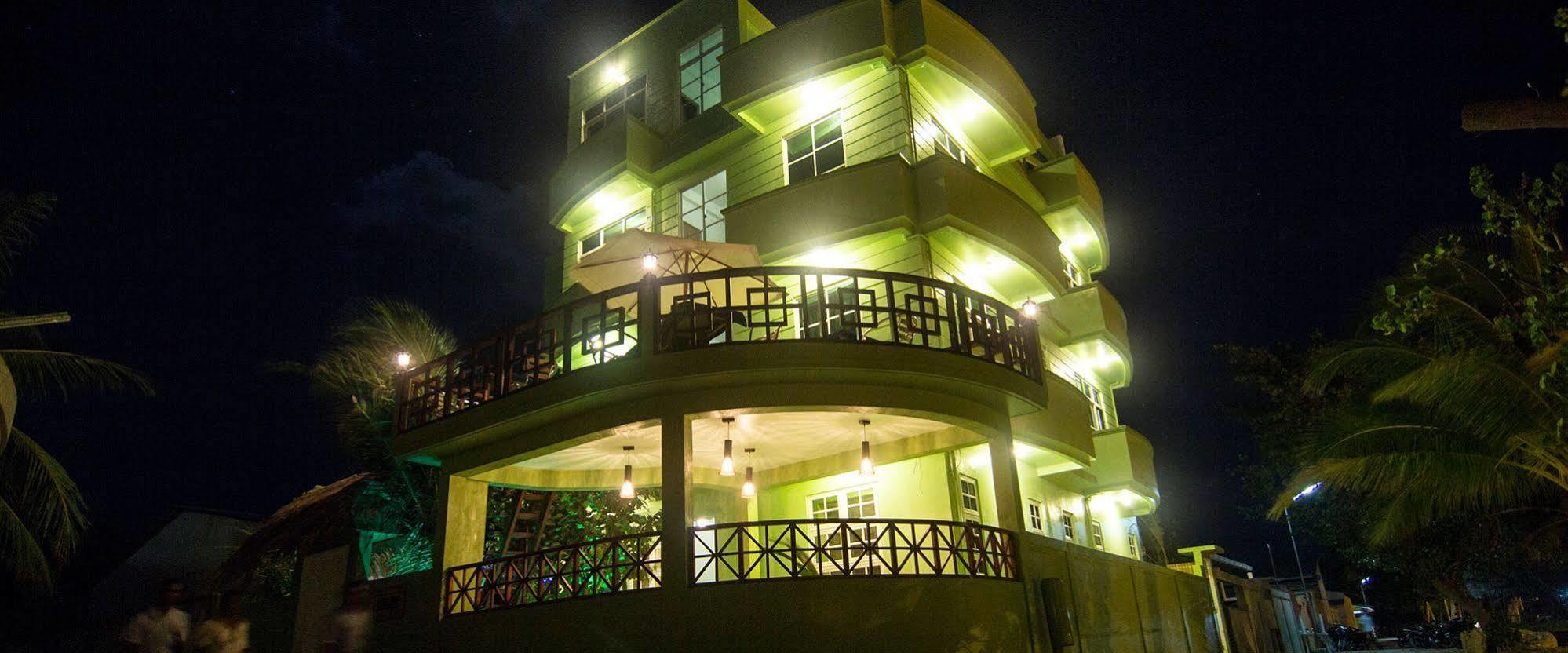 Leisure Boutique Hotel Maafushi Buitenkant foto